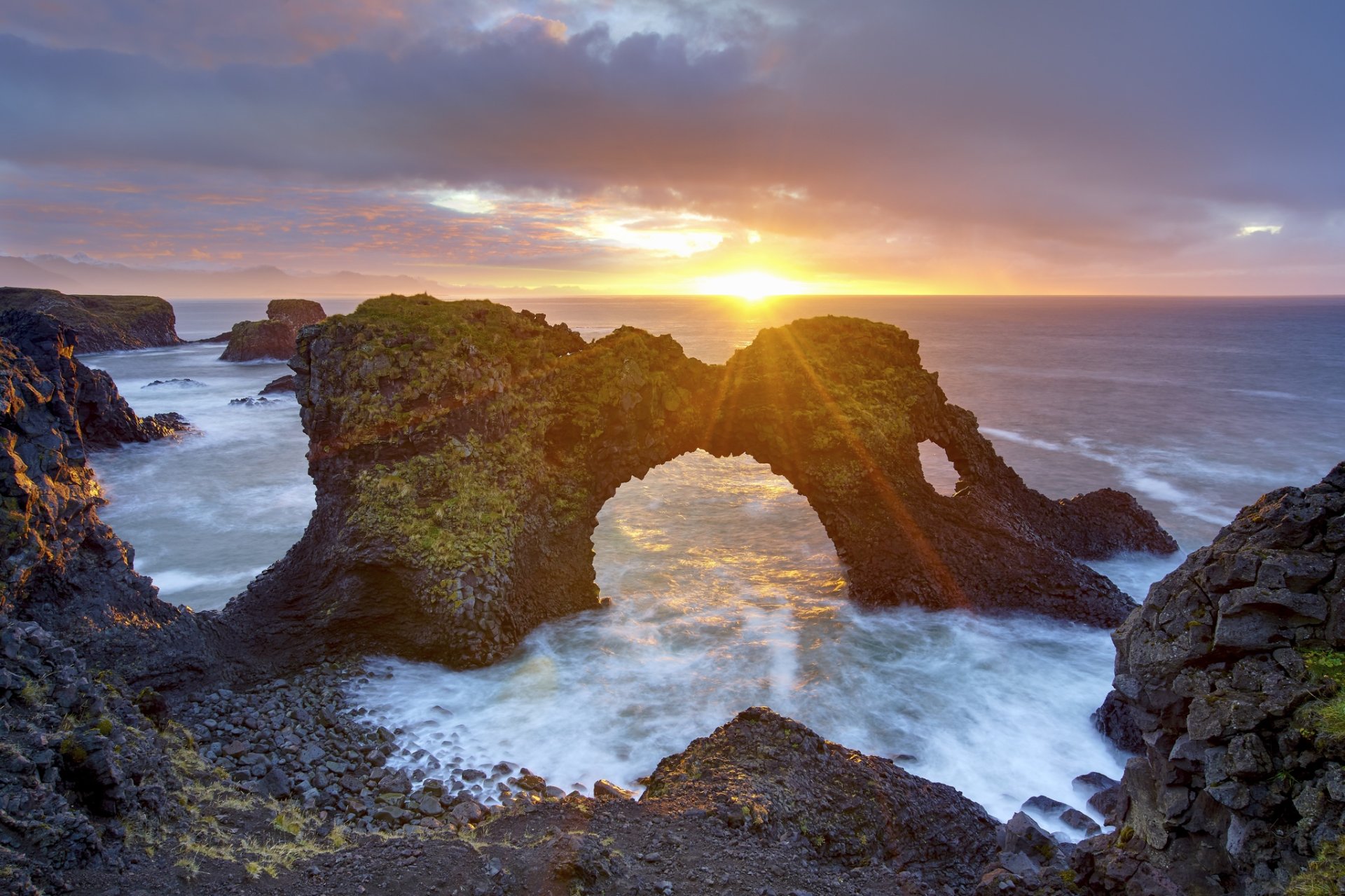 Félags- og skólaþjónusta óskar eftir fólki í stuðningsþjónustu fyrir fólk með fötlun