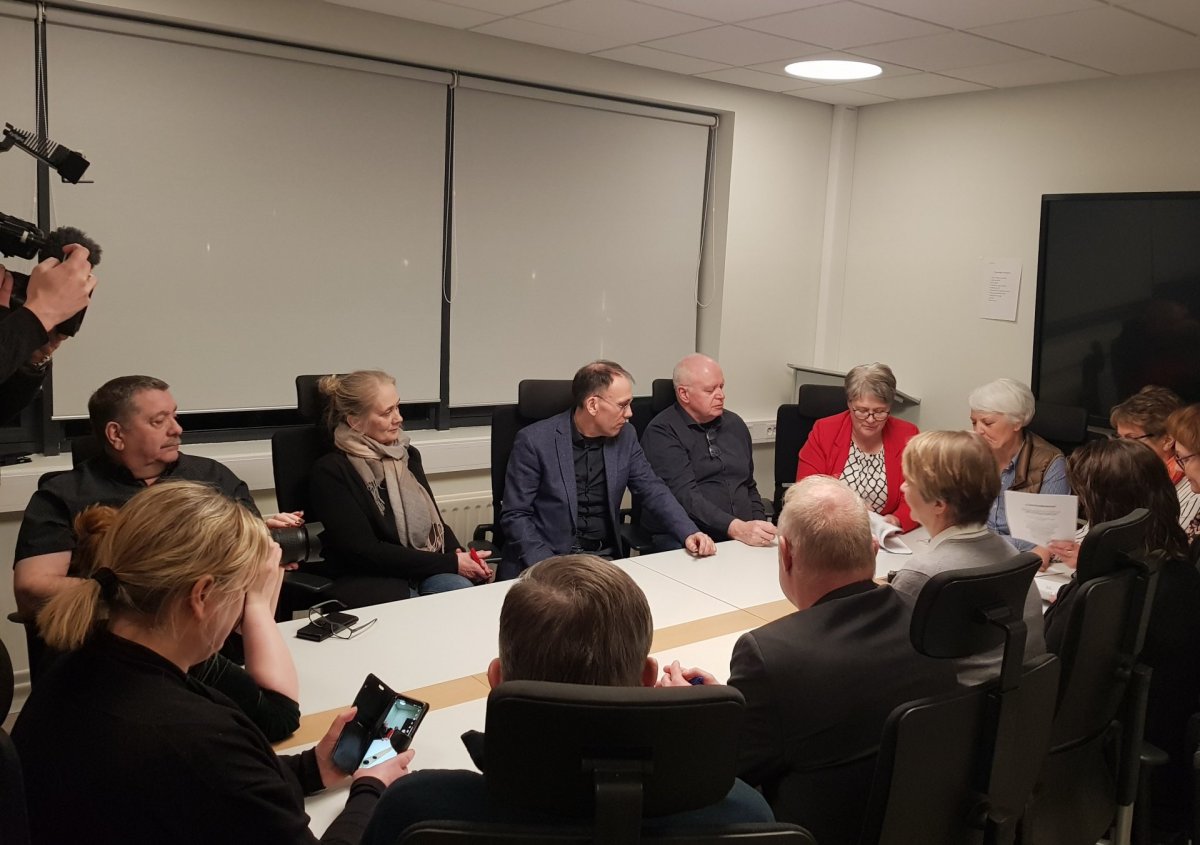 Verkföllum aflýst