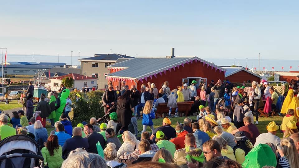 Hópamyndun unglinga að kvöldlagi