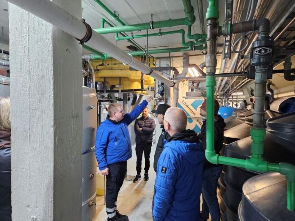 Matthías Páll fer yfir stöðuna í sundlaug Snæfellsbæjar.