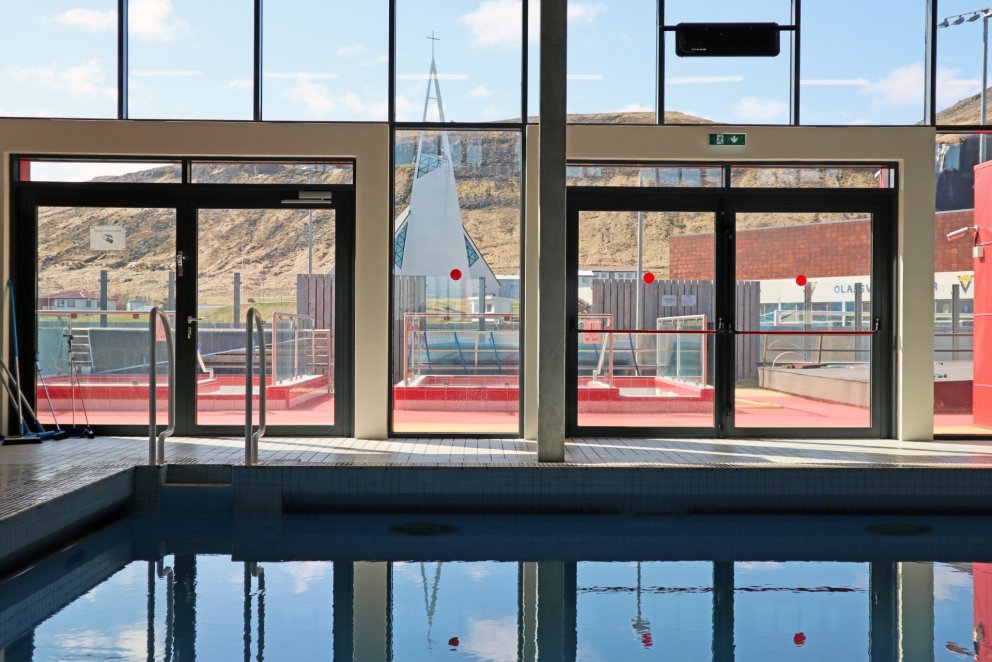 Sundlaug lokuð vegna framkvæmda